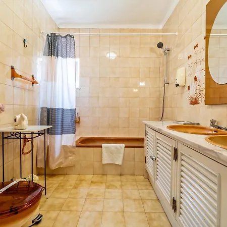 Don Sidonio Alojamentos Вилла